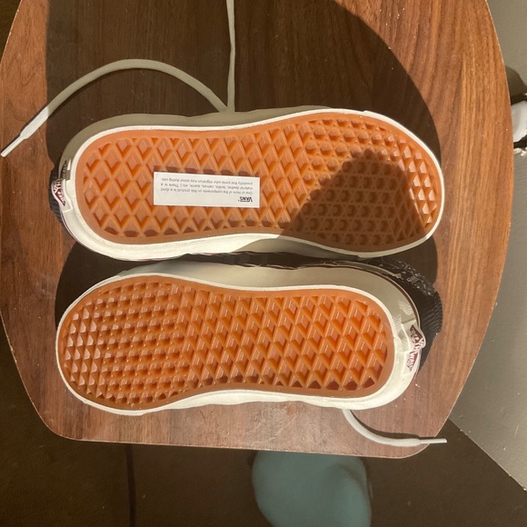 NWT Vans Sk8-Hi Leopard Print Black/White Sneakers – Brand New w/ Box - Picture 4 of 7